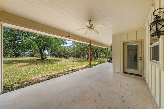 130 Rhum Rd, Kerrville, TX 78028