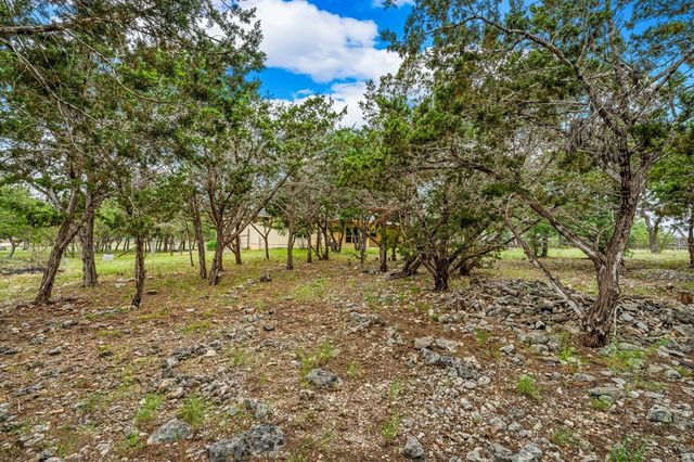 130 Rhum Rd, Kerrville, TX 78028
