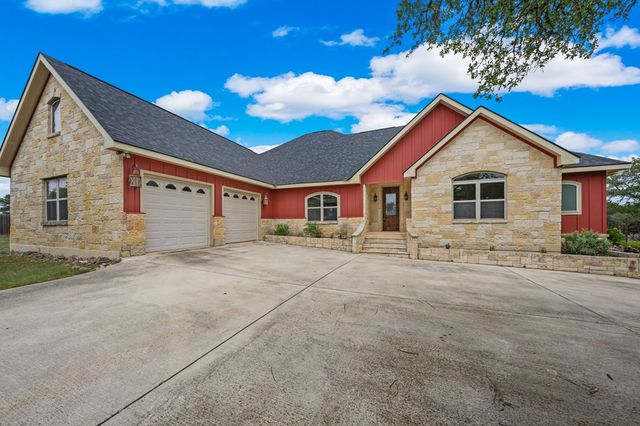 130 Rhum Rd, Kerrville, TX 78028