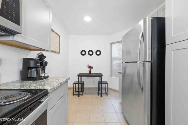 5675 N Camino Esplendora Apt 1103, Tucson, AZ 85718