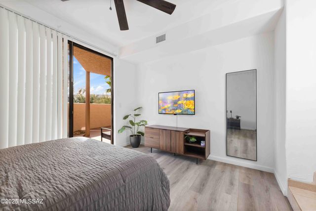 5675 N Camino Esplendora Apt 1103, Tucson, AZ 85718