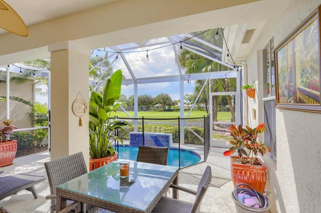 8193 Sandpiper Way, West Palm Beach, FL 33412