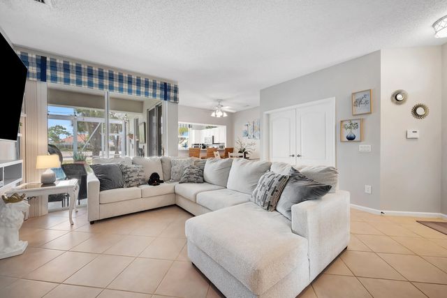 8193 Sandpiper Way, West Palm Beach, FL 33412