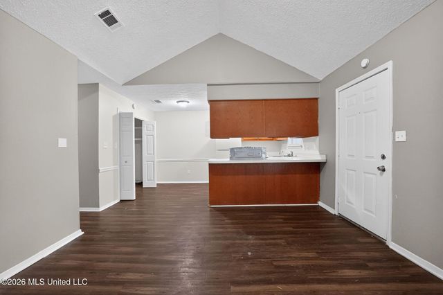 5528 Tiki, 5528, Jackson, MS 39212