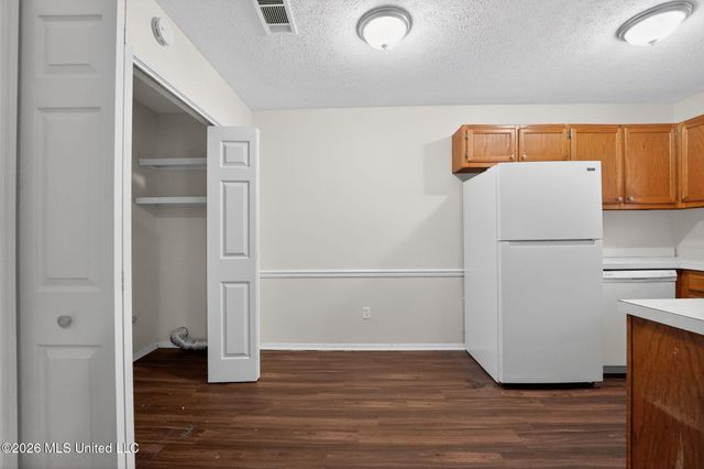 5528 Tiki, 5528, Jackson, MS 39212