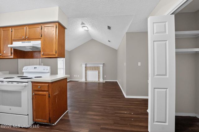 5528 Tiki, 5528, Jackson, MS 39212