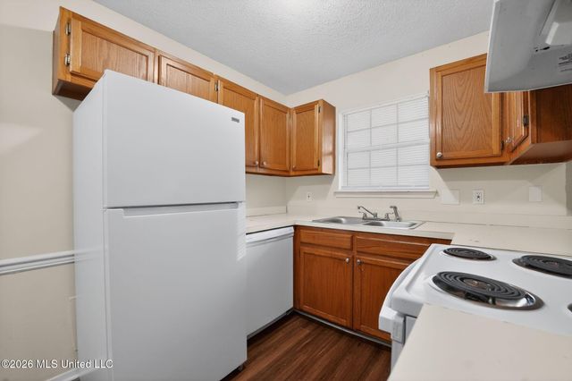 5528 Tiki, 5528, Jackson, MS 39212