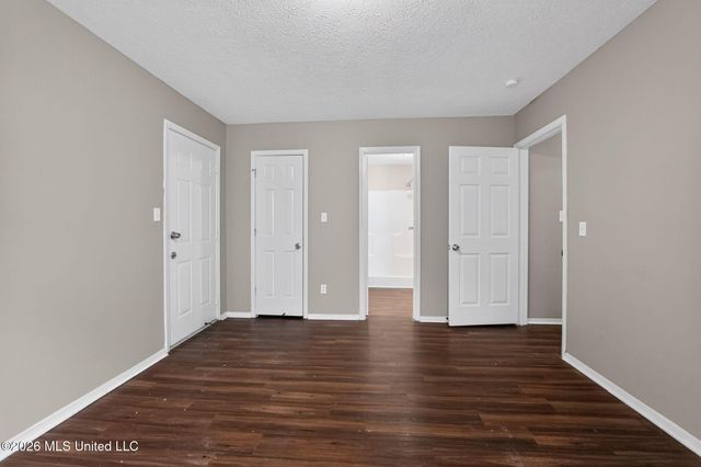 5528 Tiki, 5528, Jackson, MS 39212