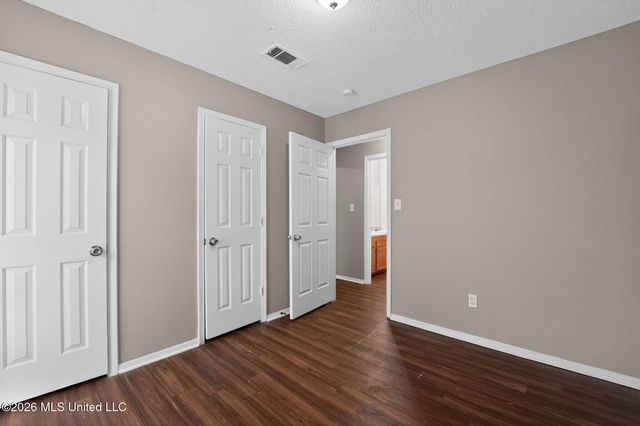 5528 Tiki, 5528, Jackson, MS 39212