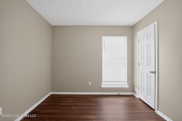 5528 Tiki, 5528, Jackson, MS 39212