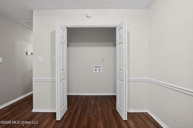 5528 Tiki, 5528, Jackson, MS 39212