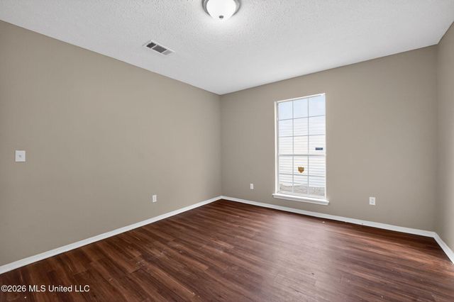 5528 Tiki, 5528, Jackson, MS 39212