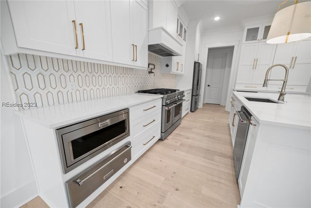 304 Farnsleigh Ave, Bluffton, SC 29910