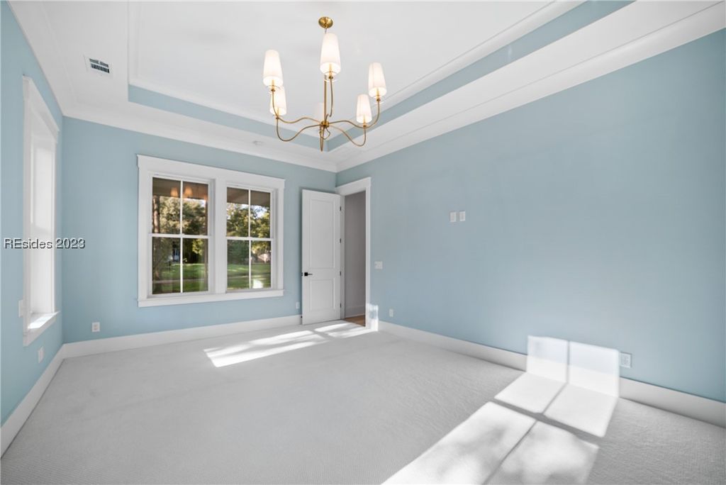 Image 19 of property listing at 304 Farnsleigh Ave, Bluffton, SC 29910