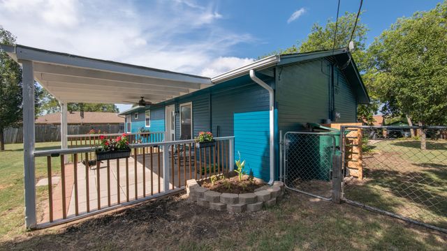 109 S Shaw Street, Tom Bean, TX 75489