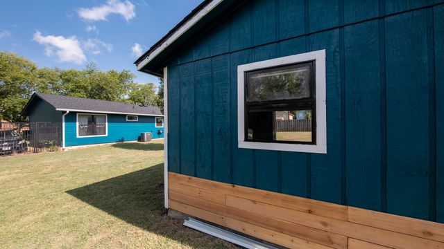 109 S Shaw Street, Tom Bean, TX 75489