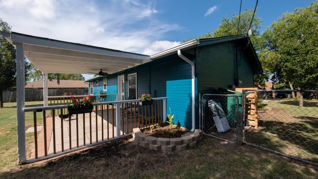 109 S Shaw Street, Tom Bean, TX 75489