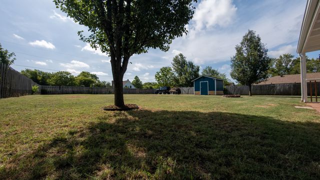 109 S Shaw Street, Tom Bean, TX 75489