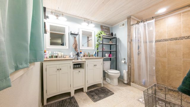 109 S Shaw Street, Tom Bean, TX 75489