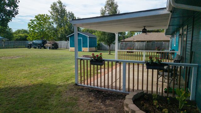 109 S Shaw Street, Tom Bean, TX 75489