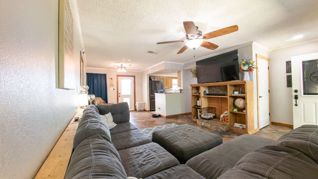 109 S Shaw Street, Tom Bean, TX 75489