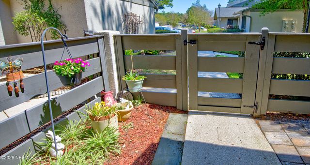 7623 BAYMEADOWS Circle W 2014, Jacksonville, FL 32256