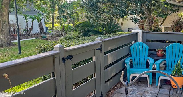 7623 BAYMEADOWS Circle W 2014, Jacksonville, FL 32256