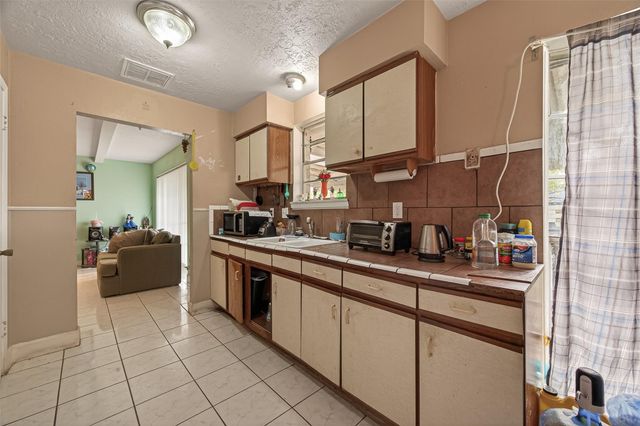 11303 Riderwood Drive, Houston, TX 77099