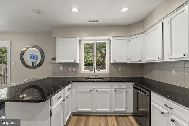 51 WOODMONT DR, Lawrence Township, NJ 08648