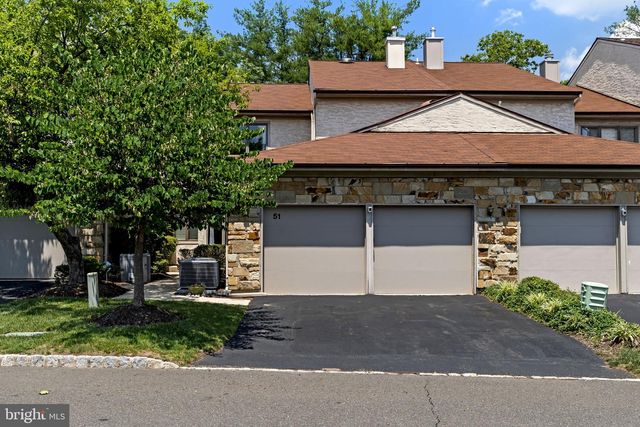 51 WOODMONT DR, Lawrence Township, NJ 08648