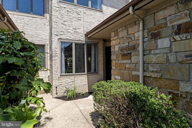 51 WOODMONT DR, Lawrence Township, NJ 08648