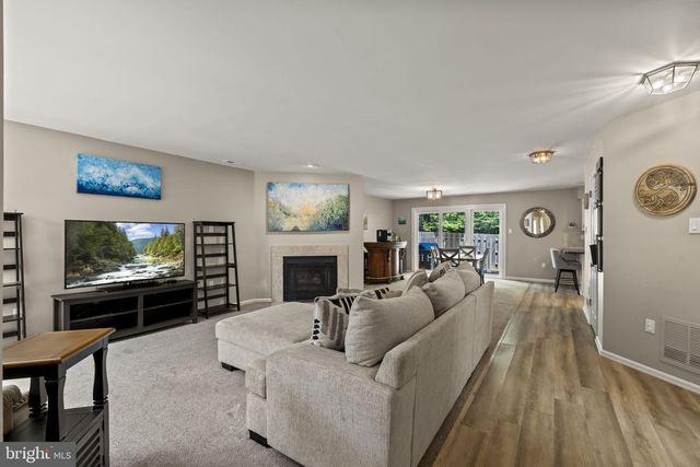 51 WOODMONT DR, Lawrence Township, NJ 08648