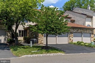 51 WOODMONT DR, Lawrence Township, NJ 08648