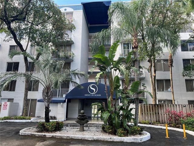 1740 NW N River Dr 419, Miami, FL 33125