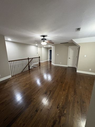 156 Copperstone Dr, Clarksville, TN 37043