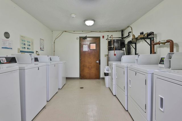 4-211 Heritage Village Drive, Nashua, NH 03062