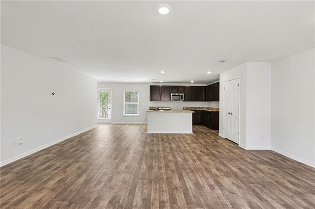6506 Beaver Creek Trail, Atlanta, GA 30349