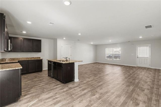 6506 Beaver Creek Trail, Atlanta, GA 30349