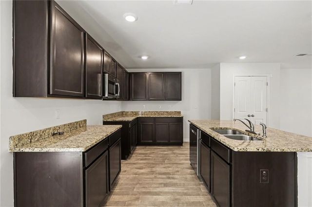 6506 Beaver Creek Trail, Atlanta, GA 30349