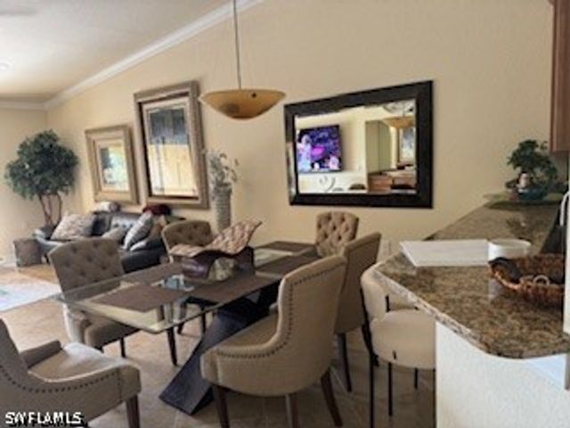 9844 Venezia CIR 721, Naples, FL 34113