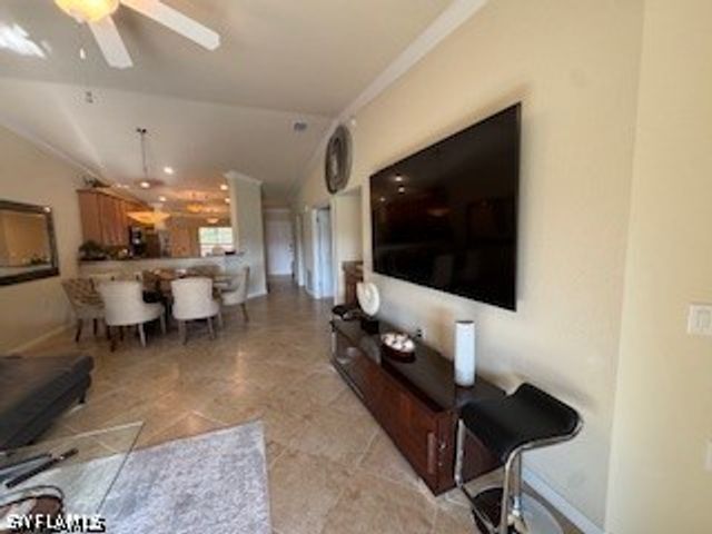 9844 Venezia CIR 721, Naples, FL 34113