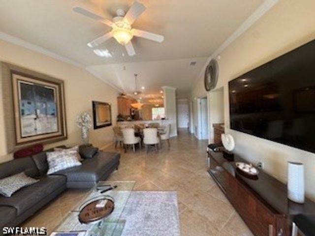 9844 Venezia CIR 721, Naples, FL 34113