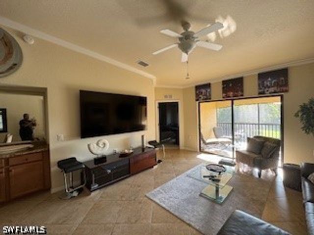 9844 Venezia CIR 721, Naples, FL 34113