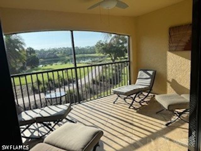9844 Venezia CIR 721, Naples, FL 34113
