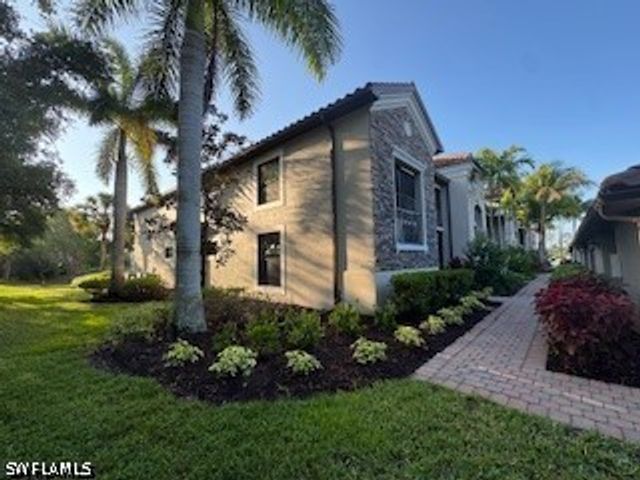 9844 Venezia CIR 721, Naples, FL 34113