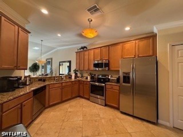 9844 Venezia CIR 721, Naples, FL 34113