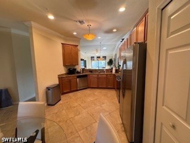 9844 Venezia CIR 721, Naples, FL 34113