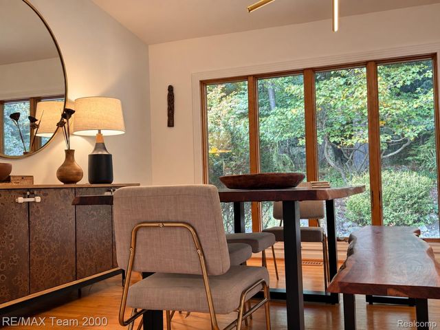4789 Pickering Road, Bloomfield Charter Township, MI 48301