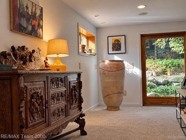 4789 Pickering Road, Bloomfield Charter Township, MI 48301