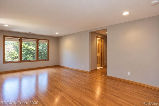 4789 Pickering Road, Bloomfield Charter Township, MI 48301